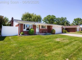21076 Millbury Dr, Woodhaven, MI 48183