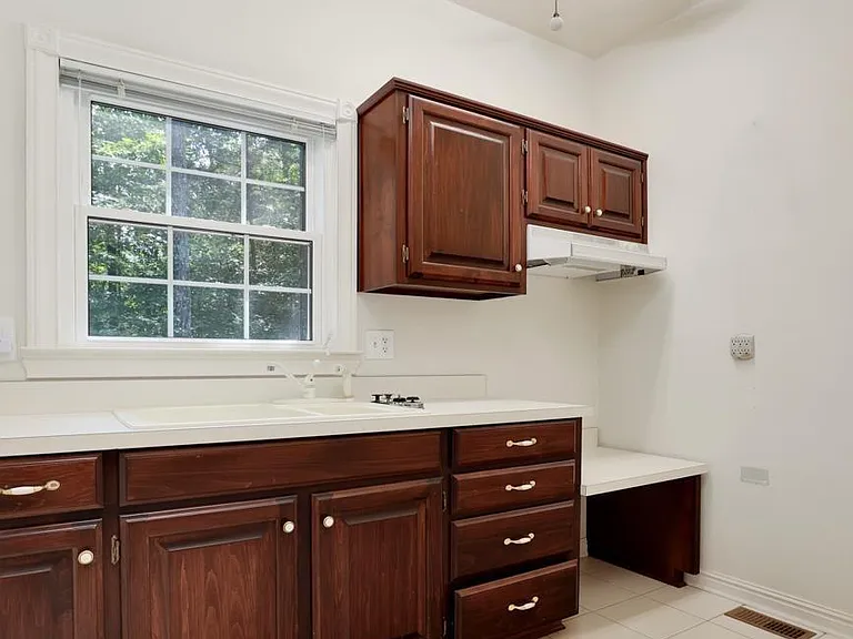 935 Jeff Rd — Photo 15