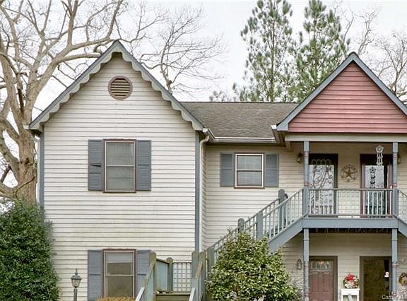 2nd image of 211 Ramsey Ct #211