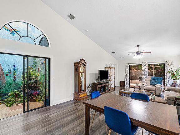 5th image of 10944 Stafford Circle S