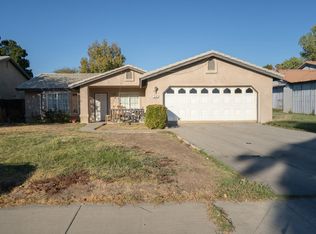 220 Walker Ln, Coalinga, CA 93210