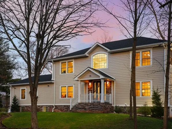 15 Amy Dr, Westfield Town, NJ 07090