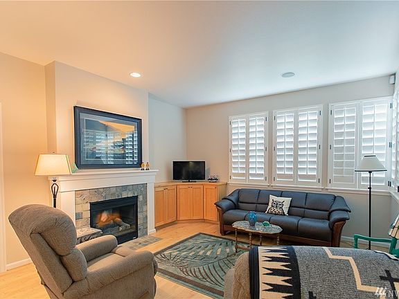 5th image of 19811 NE Arbutus Ct Unit 142