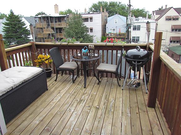 Private Deck