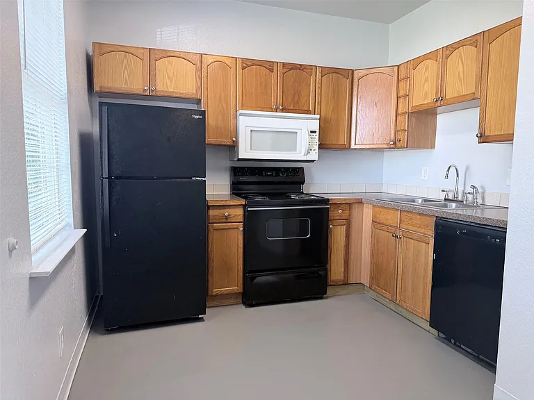 251 Zimmerman Ave #B — Photo 2
