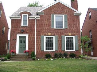 2464 Traymore Rd, University Heights, OH 44118