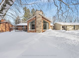 33 Rutherford Cres, Ottawa, ON K2K 1N1