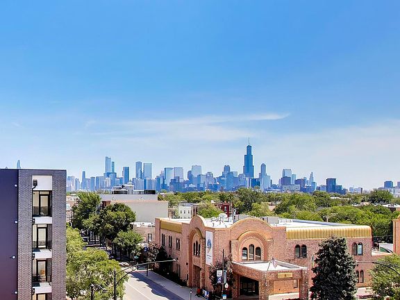 3rd image of 2306 W Chicago Ave #4