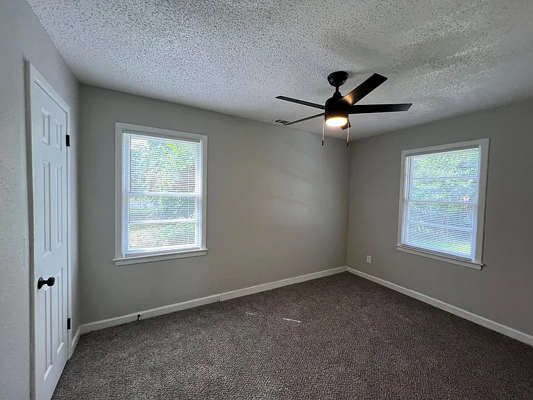 2809 Byrd Ave — Photo 8