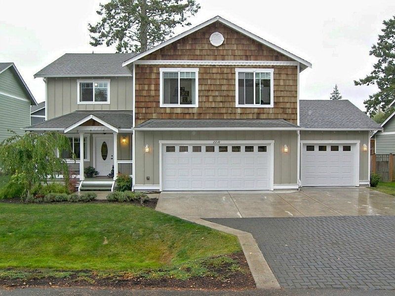 Welcome to 2210 Bayview Ave. This home has such a welcome presence you'll want to come in just to see what's inside! You won't be disappointed. Quality throughout and it starts with the exterior. Stamped paved driveway, cement planked and wood shingle touches, along with the sweet porch welcome you. ( Note the 3 car garage) The rooms facing this side of the home have a view of Montfort Park. Paved street and homes of like quality exterior, line this side of the street. Its a well kept street and a bit of a secret. Located on a dead end street, it makes for a quite neighborhood with mostly local traffic.