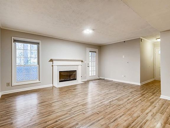 3rd image of 4060 Riverlook Pkwy SE Unit 107