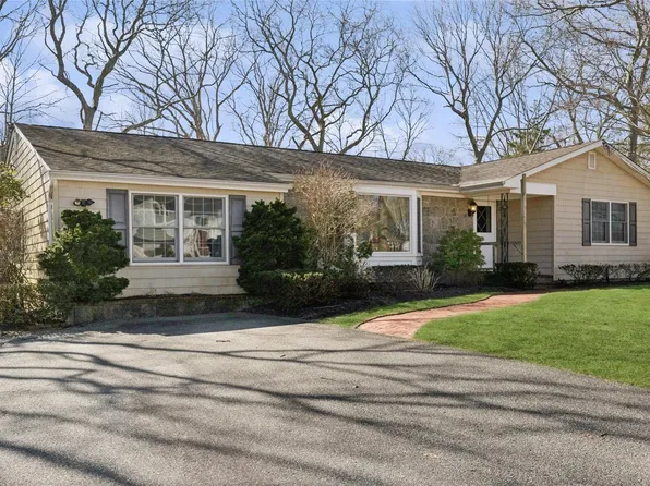 46 Neptune Avenue, Hampton Bays, NY 11946