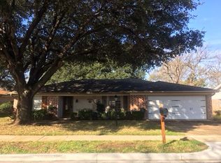 2141 Mountainview Dr, Hurst, TX 76054