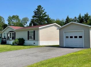 117 Rosewood Dr, Hyde Park, VT 05655
