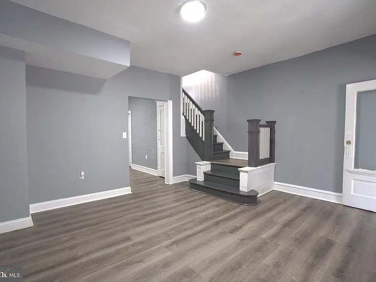 4836 N Franklin St — Photo 2