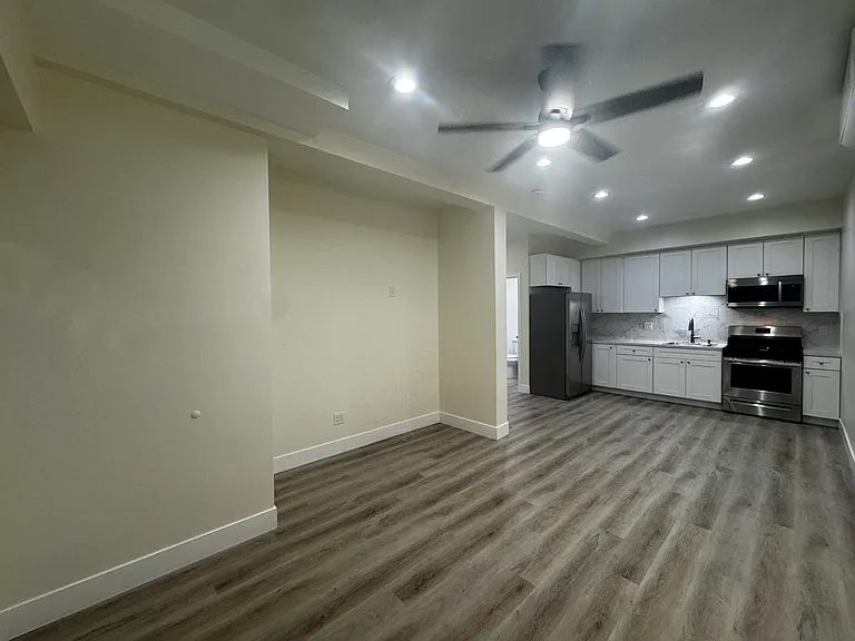 1821 E 17th St #101 — Photo 1