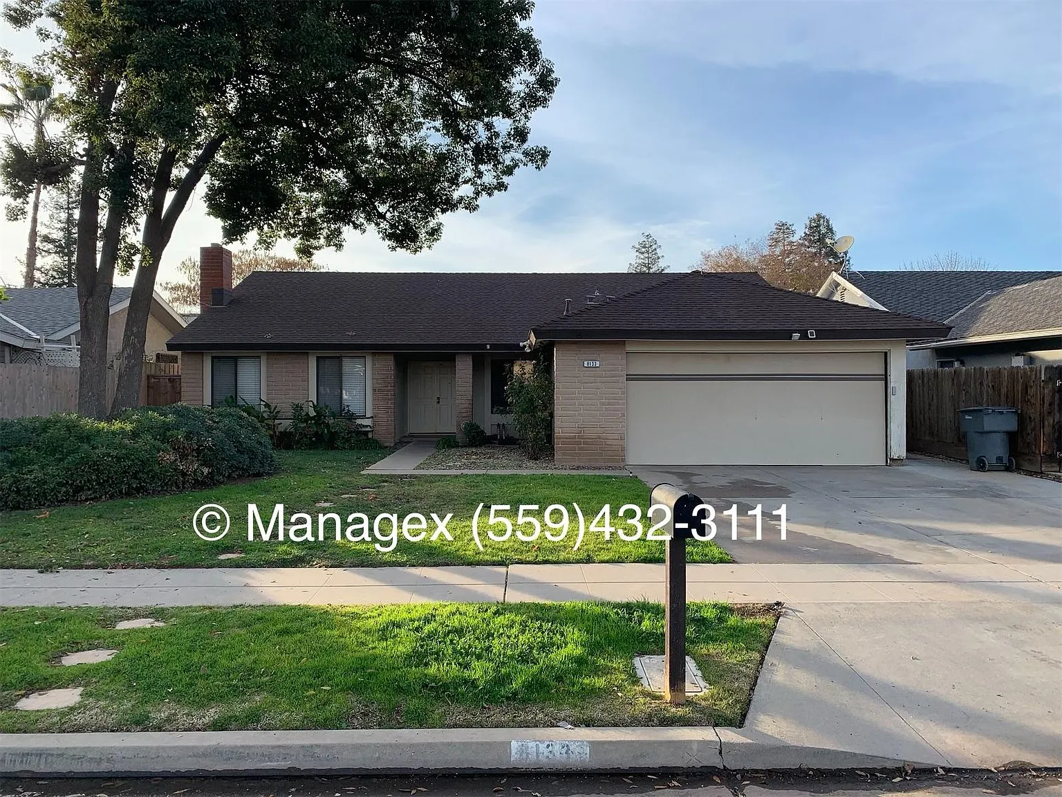 8133 N Angus St photo 1