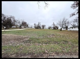 205 S Rutherford St, Macon, MO 63552