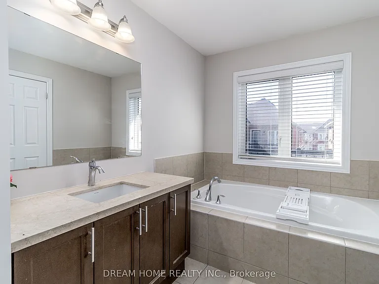 3070 Eberly Woods Dr — Photo 14