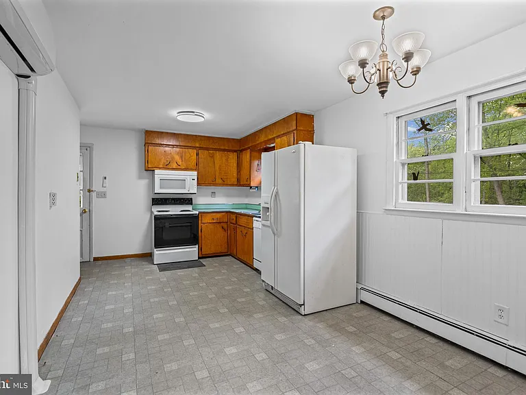 16811 Ridge Rd — Photo 8