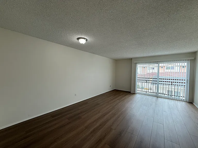 541 Ivy St #2 — Photo 3