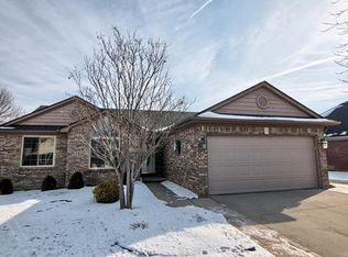 52036 Copper Creek Ct, Chesterfield, MI 48047