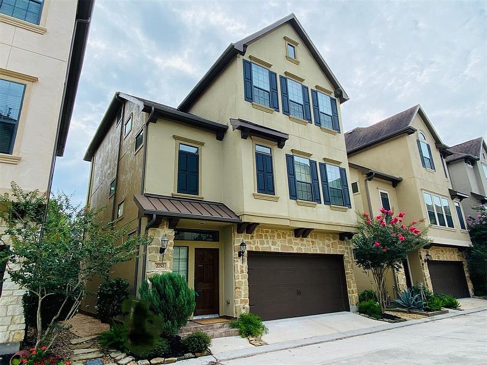 1st image of 2752 Kings Retreat Cir