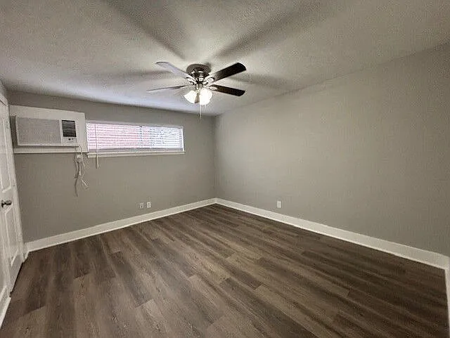 Avondale Apartments — Photo 5