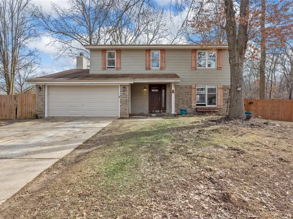 4 Norwell Ct, Saint Charles, MO 63304