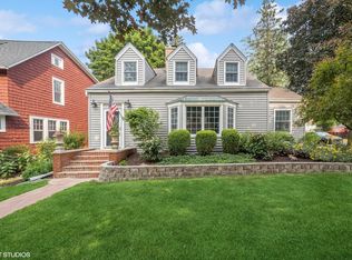 348 S 3rd St, Dekalb, IL 60115