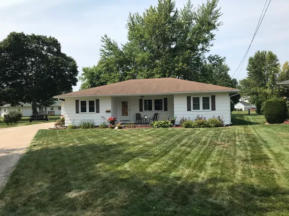 590 Walnut St, Knoxville, IL 61448