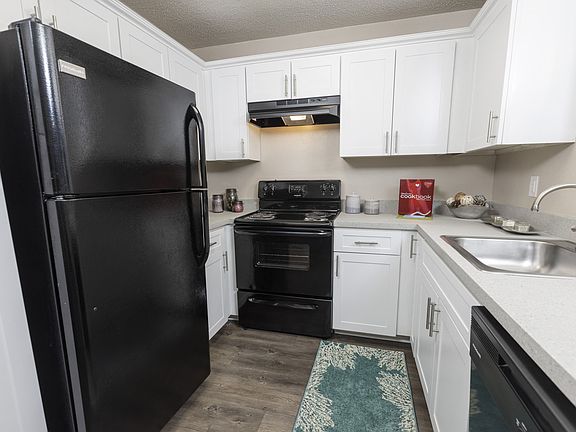 2nd image of 3201 Huntington Place Dr #1-3220