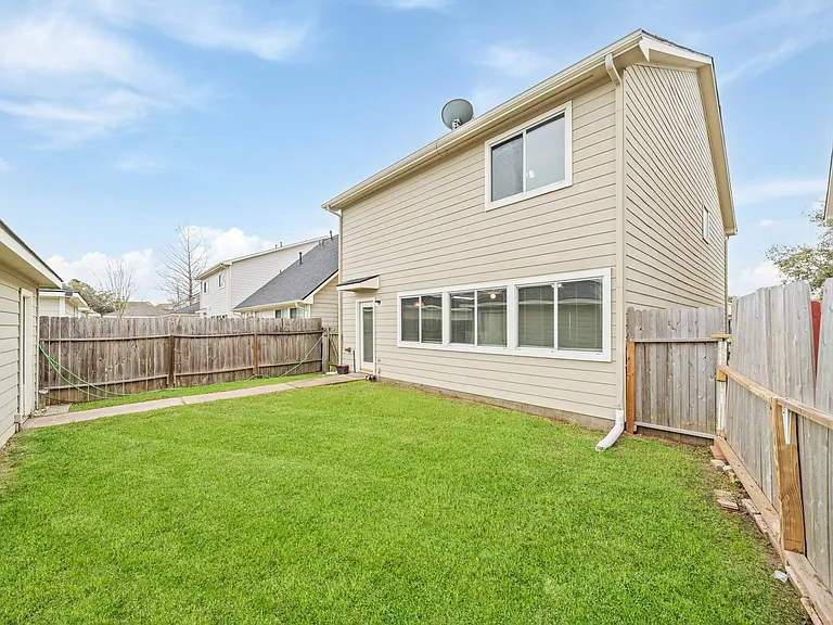 20931 Walder Ct — Photo 40