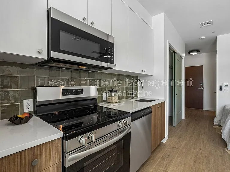 The E at 1016 NW 67th Street — Photo 50