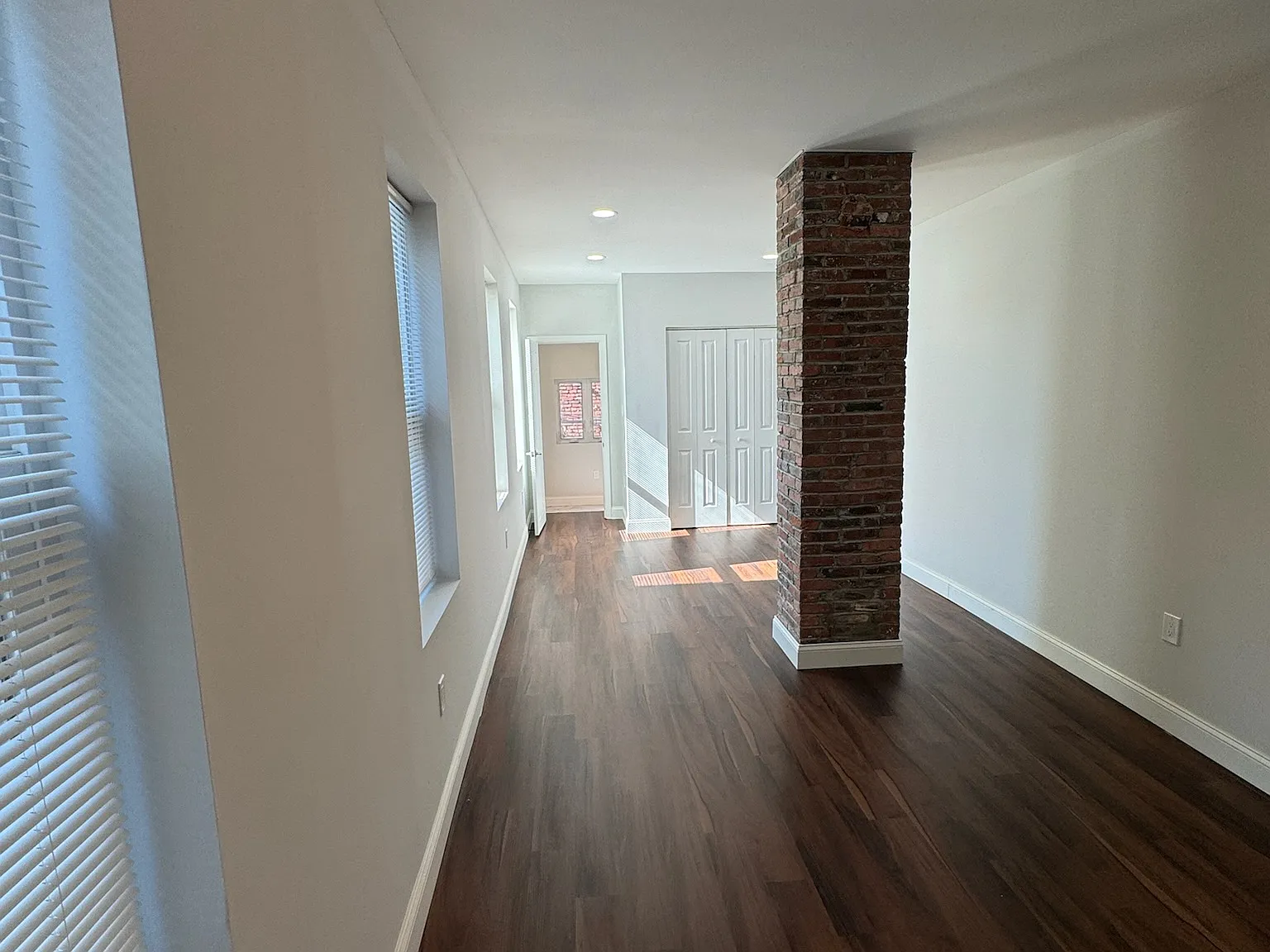 10 S Ann St — Photo 2