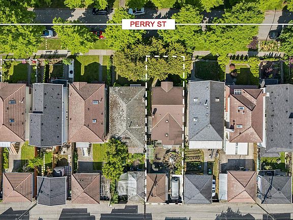 5th image of 4412 Perry St
