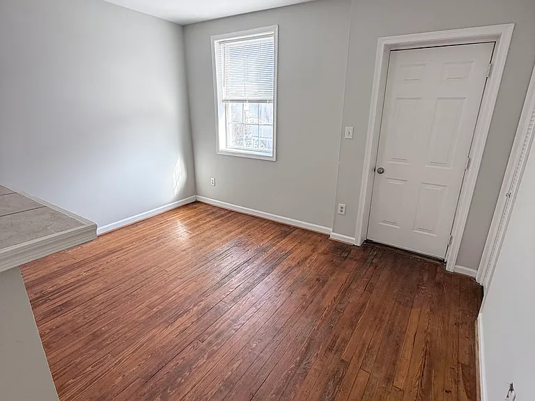 712 Kinney St #3 — Photo 3