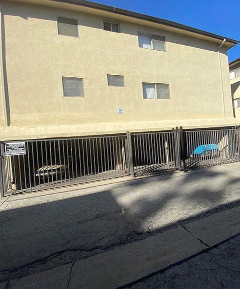 4008 Stevely Ave. — Photo 7