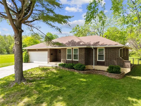 11900 E 55th Ter, Kansas City, MO 64133