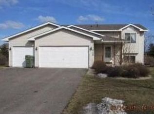 9136 Country Ave, Monticello, MN 55362