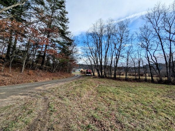 Mira Fork Rd NW, Willis, VA 24380