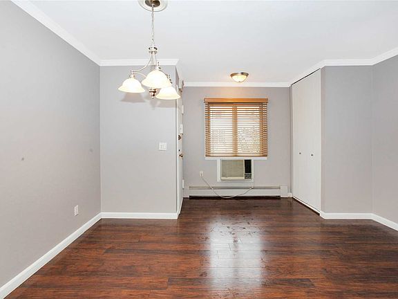 5th image of 50 Richmond Blvd Unit 1A