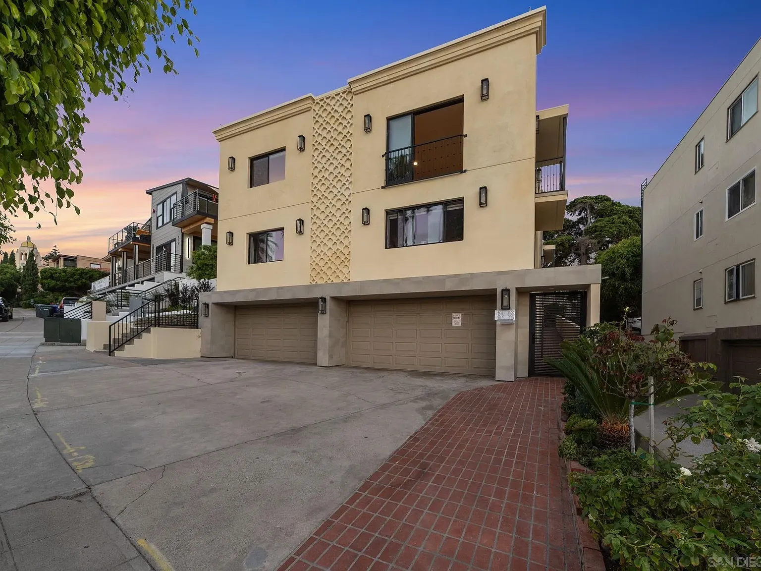 2 bed, 2.0 bath, 1190 sqft, $6,000 — Photo 3