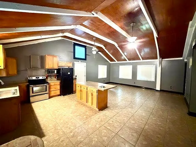 2 bed, 1393 sqft, $1,150 — Photo 4
