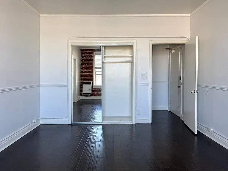 St. Charles Studio Apartments — Photo 21
