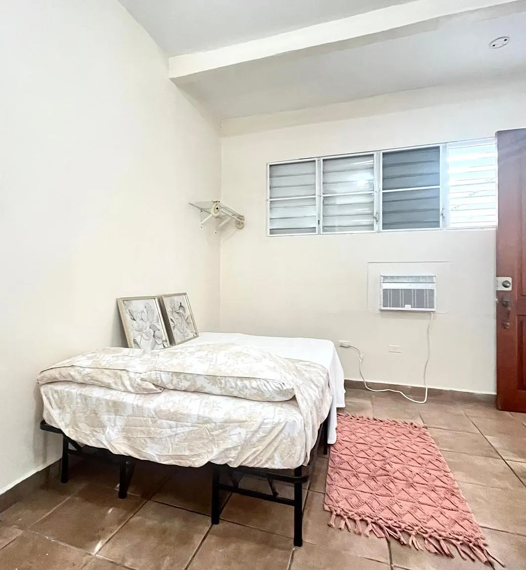 Studio, 400 sqft, $825 — Photo 2