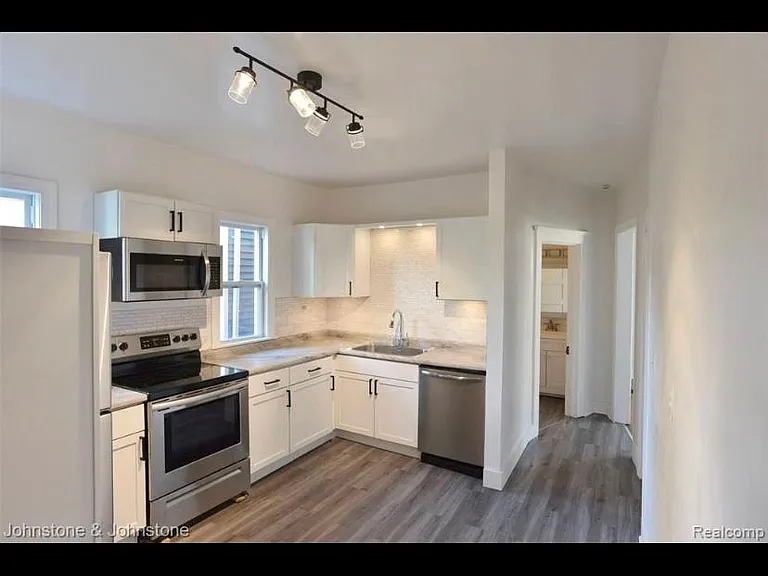 846 W Philadelphia St #846 — Photo 2