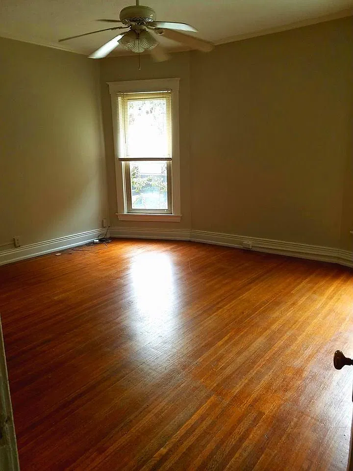 1 bed, 1200 sqft, $1,150 — Photo 3