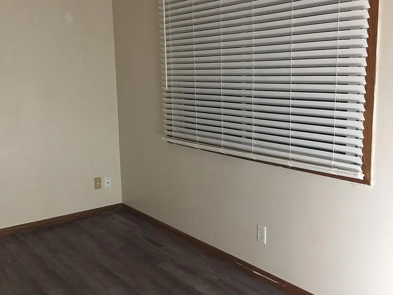 973 County Road D E #4 — Photo 10