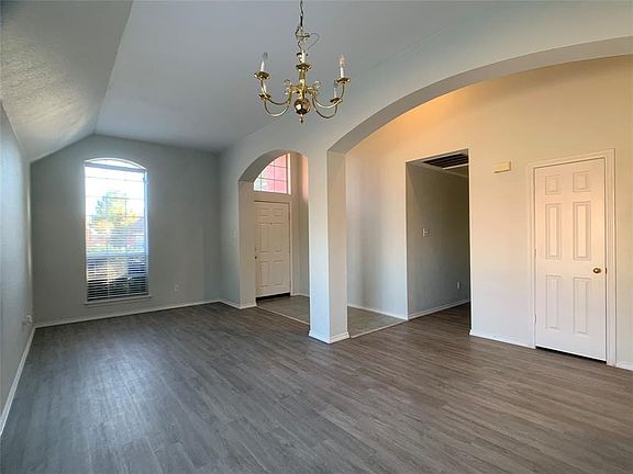 3rd image of 2901 Gambel Ln